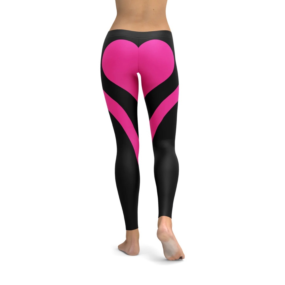 GEARBUNCH leggings heart shaped black pink size S NWT!